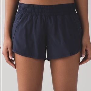 Lululemon Tracker Short IV
Navy Size 4